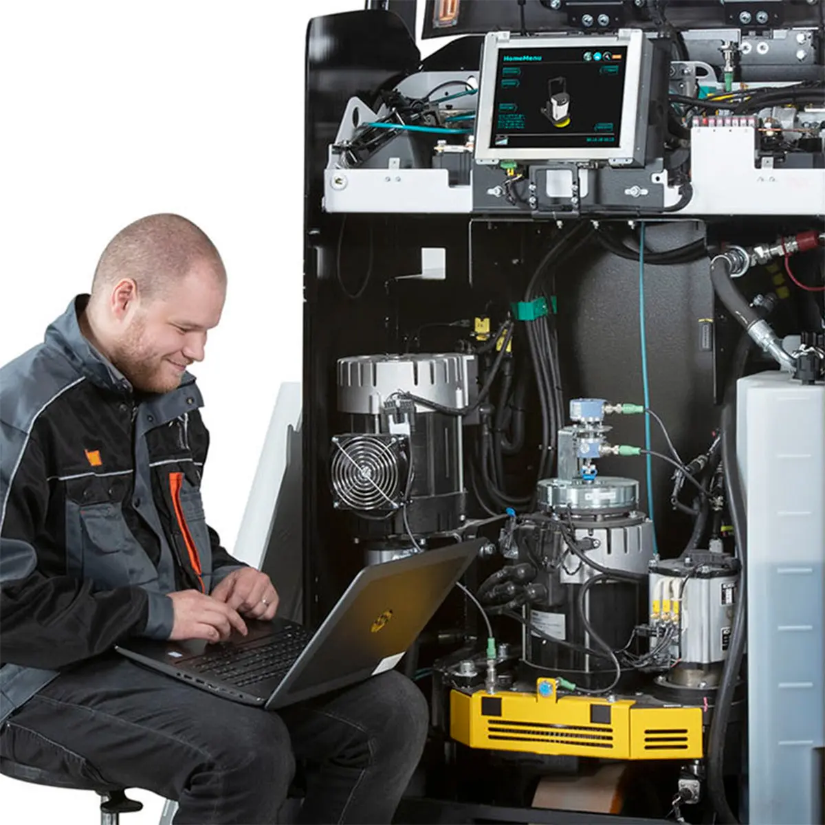 Serivce monteur van Logisnext bij een AGV (1)